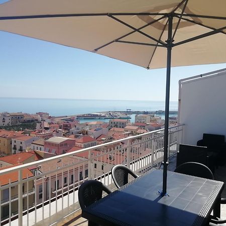 Tra Cielo E Mare Vista Panoramica Appartement Termoli Buitenkant foto
