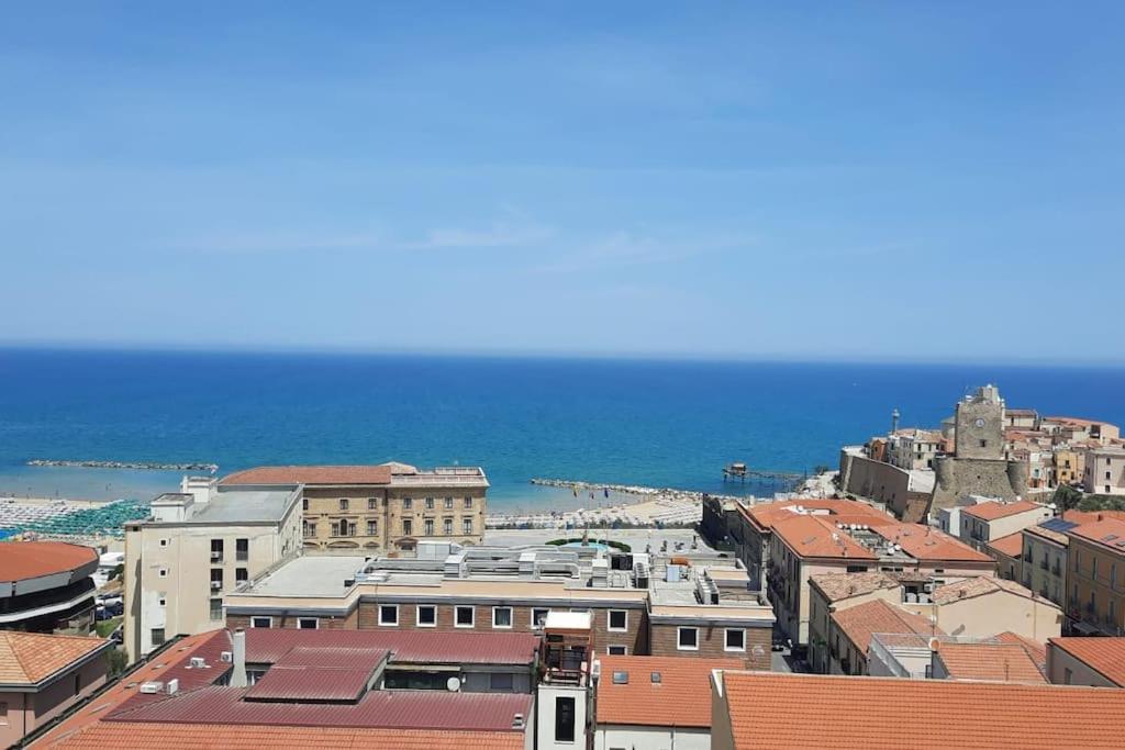 Tra Cielo E Mare Vista Panoramica Appartement Termoli Buitenkant foto