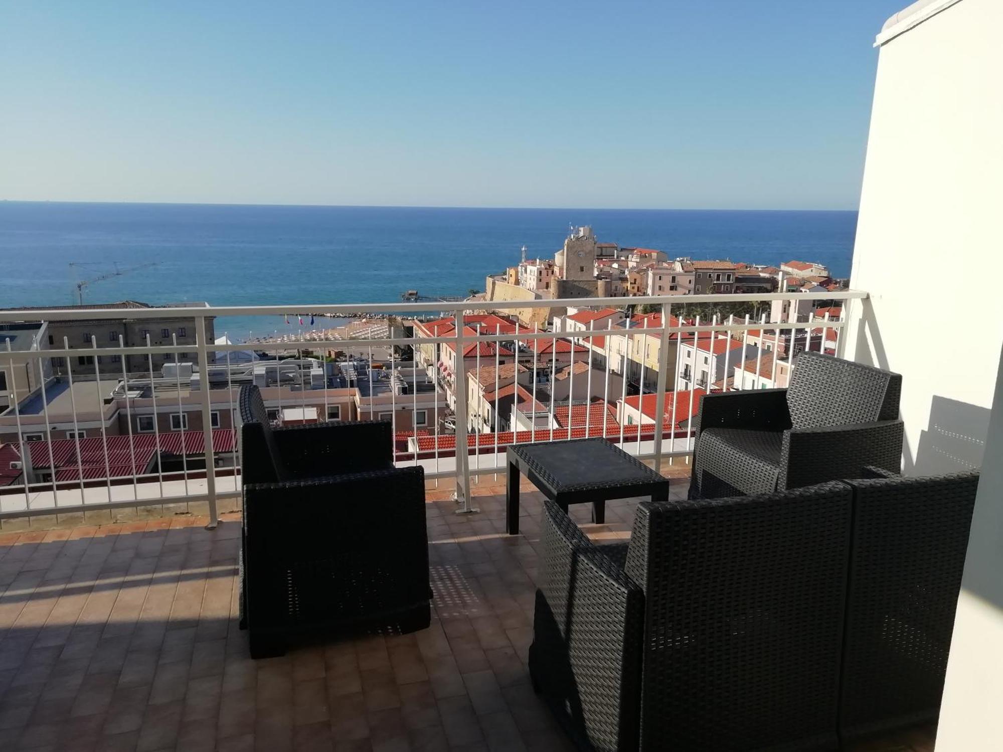 Tra Cielo E Mare Vista Panoramica Appartement Termoli Buitenkant foto