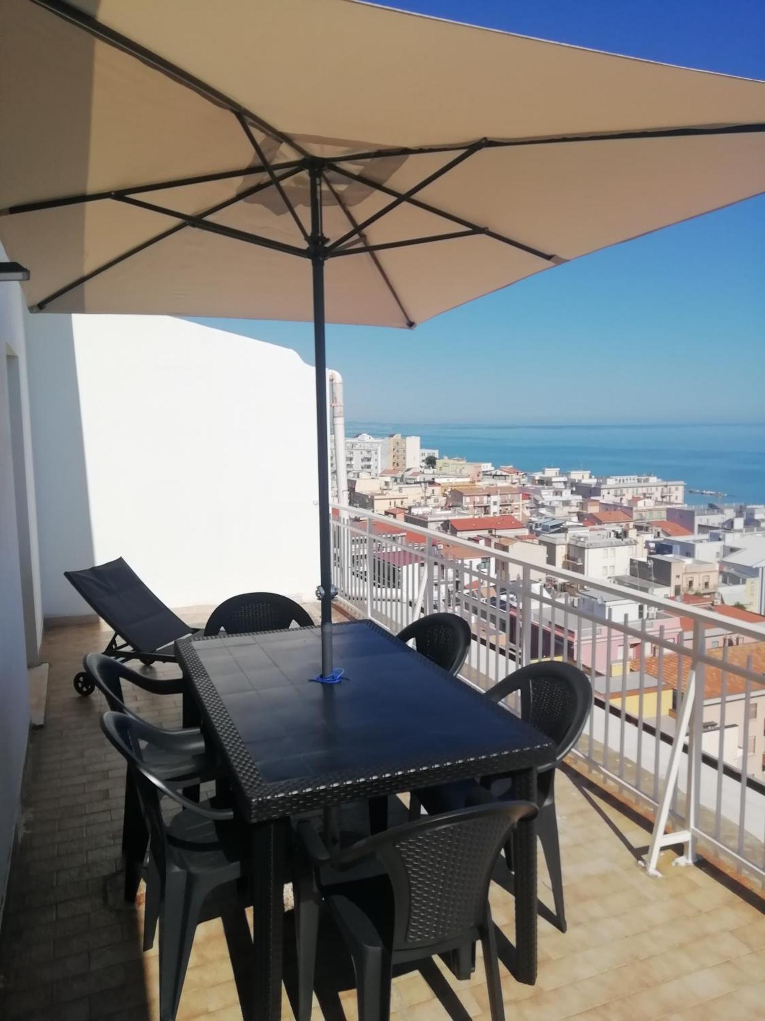 Tra Cielo E Mare Vista Panoramica Appartement Termoli Buitenkant foto
